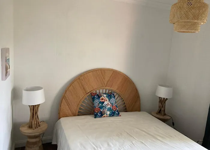 Apartamento Amselweg Am Waldrand Gelegen Netflix Eigener Carport Uvm Taunusstein