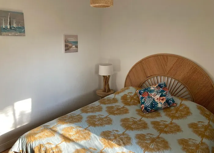 Apartamento Amselweg Am Waldrand Gelegen Netflix Eigener Carport Uvm Taunusstein