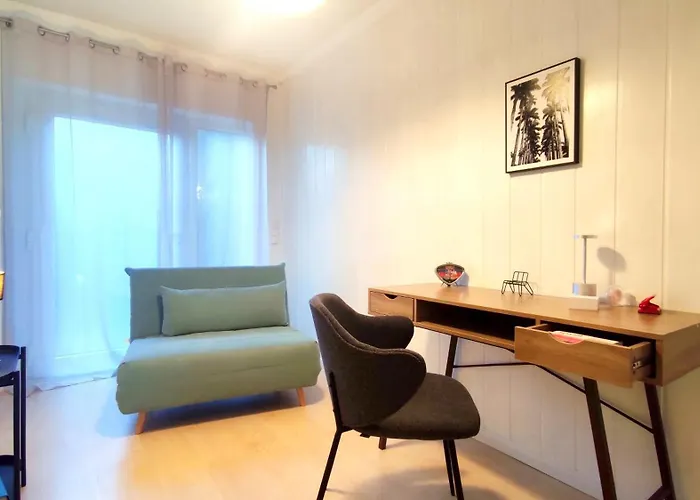 Amselweg Am Waldrand Gelegen Netflix Eigener Carport Uvm Taunusstein